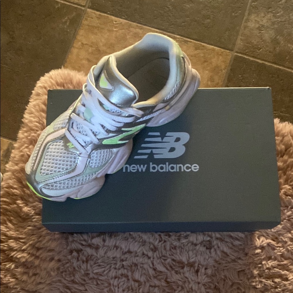 New Balance woman  - Silver